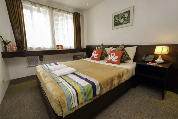 ZEN Rooms Makati Amorsolo