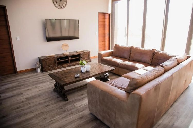 Kuwisa Lodge