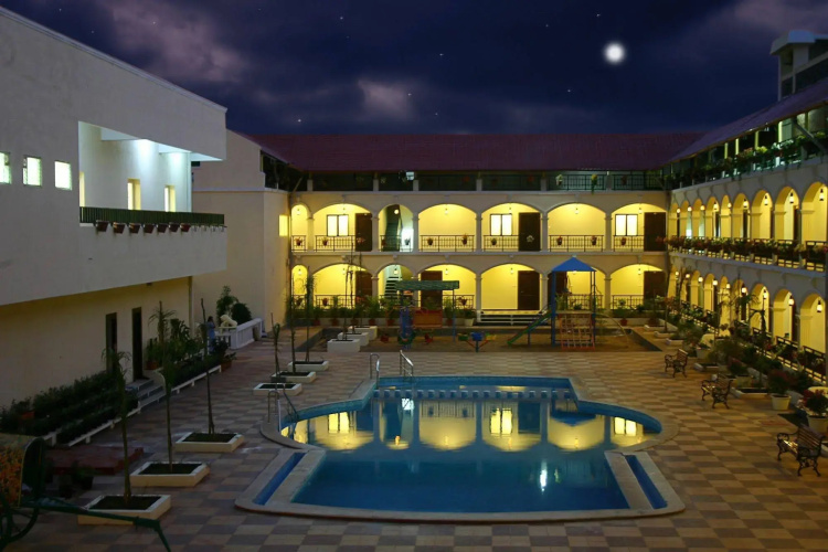 Hotel Kumararraja Palace