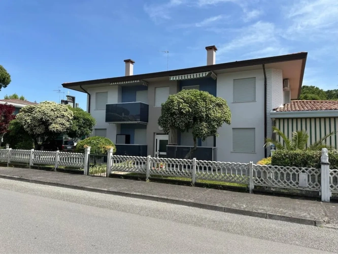 1 Bedroom Apartment with balcony and with city view