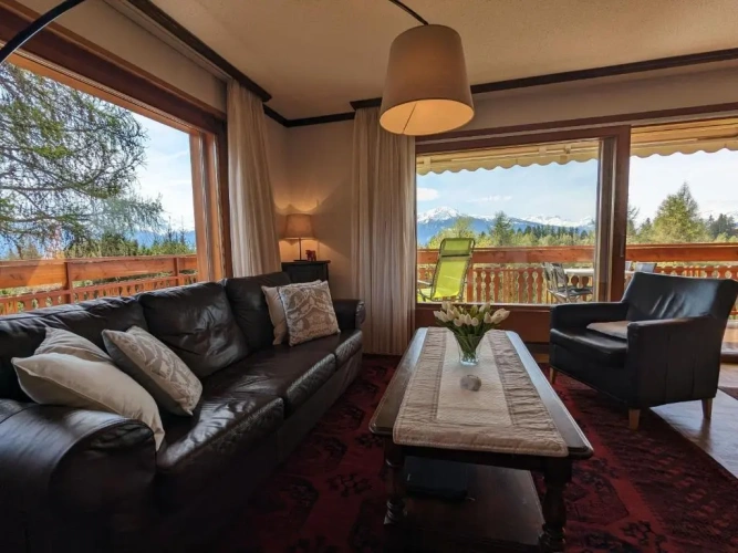 3 Bedrooms Apartment