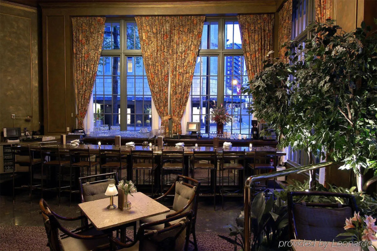 Mayflower Park Hotel photo 17
