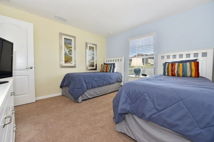 Paradise Palms 8951