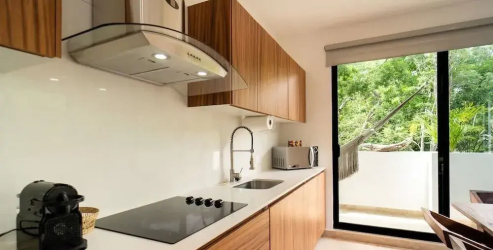 1 Br. Great Located Pool + Gym + Coworking