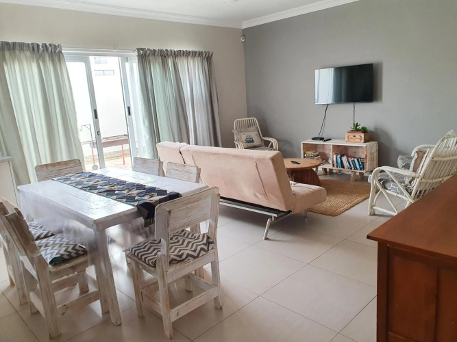 Acacia Four Seven Self-Catering