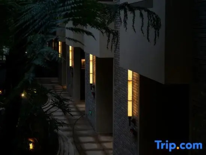 Lanting Garden Hotel