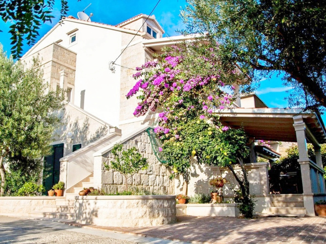 Apartments Iskra Duce