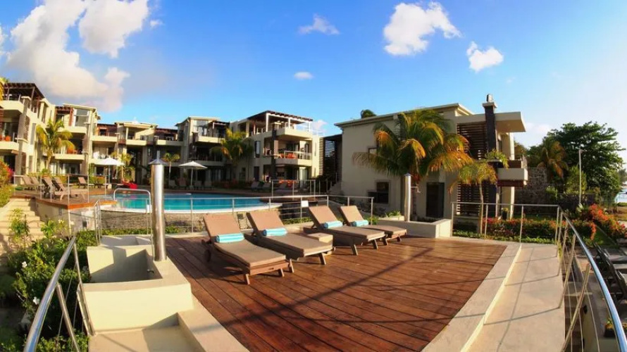 Le Cerisier Beach Apartments by Lov
