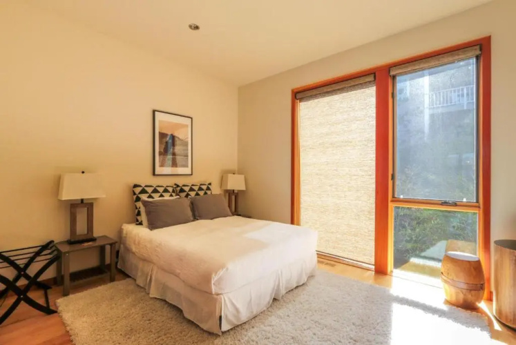 ALOFT-River View-AC-5BR/2.5BA