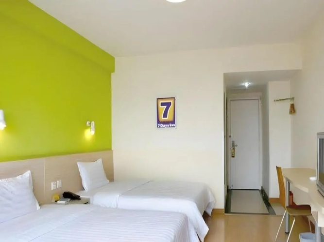7 Days Inn (Harbin Railway Station Square)