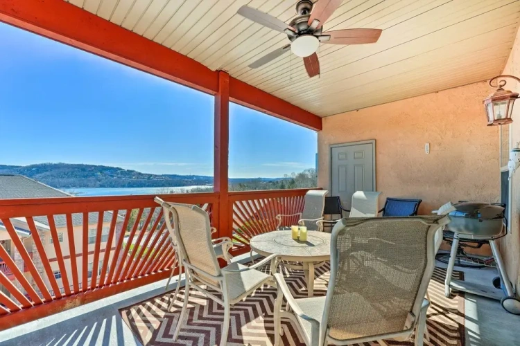 3 Bedrooms Apartment with balcony