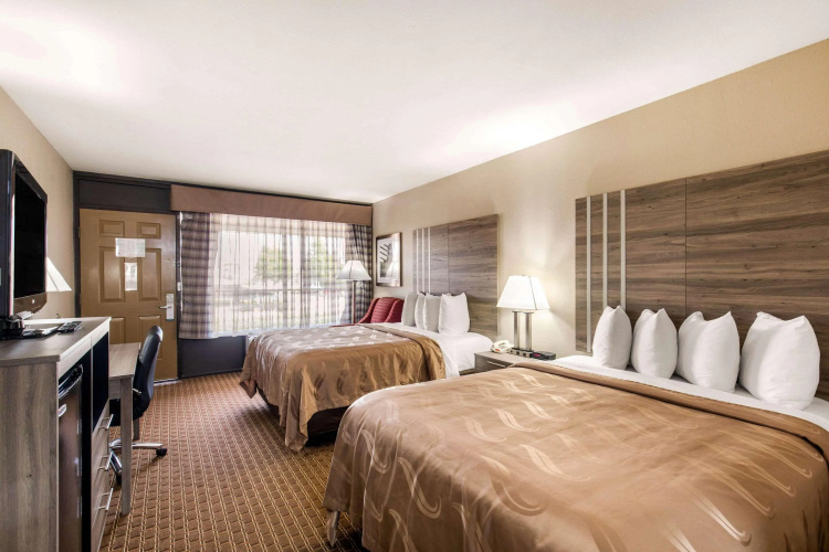 Quality Inn Paris