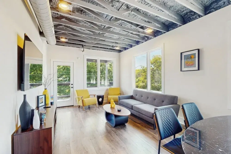 2 Bedrooms Apartment with balcony
