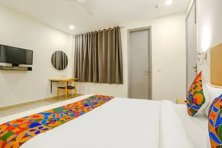 Fabhotel Rose Aroma
