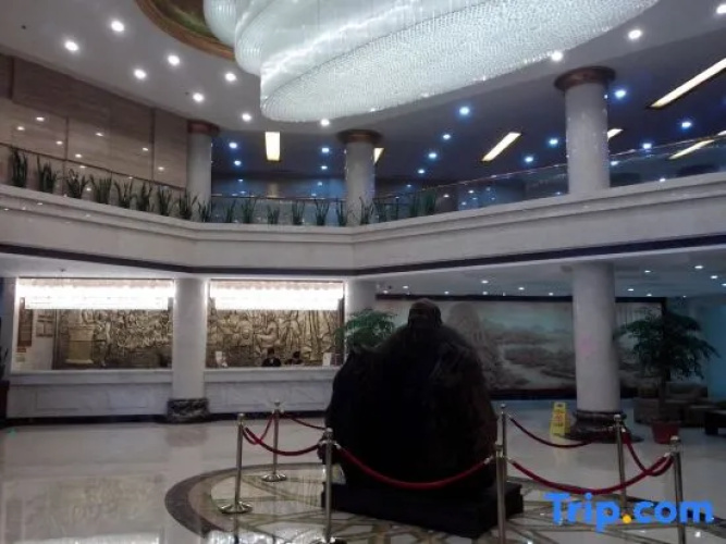 Guanfeng Holiday Hotel