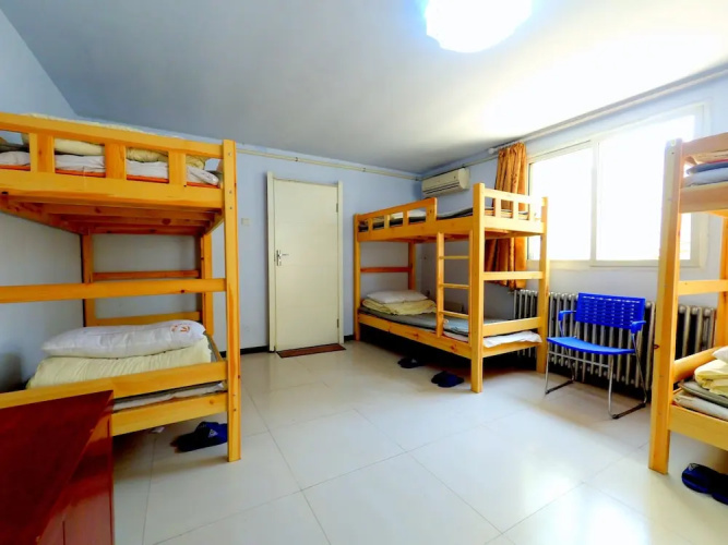 First Met Hostel