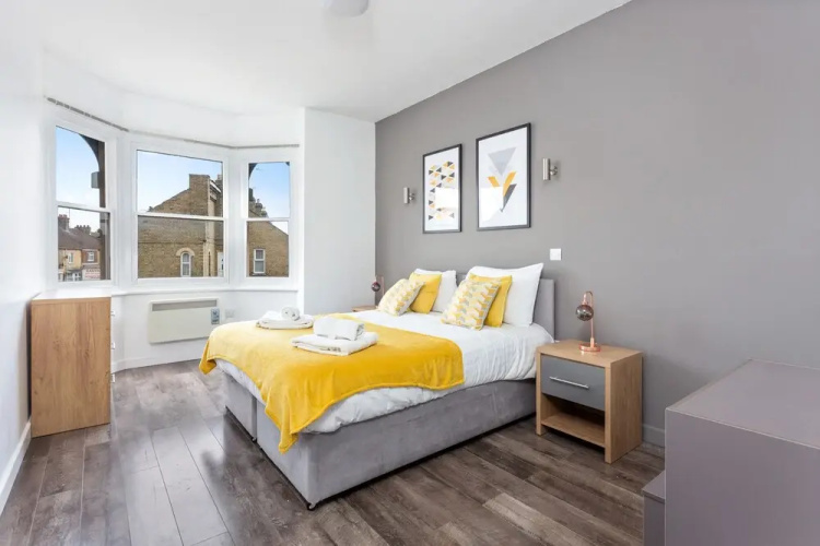 Modern Executive Apartment Peterborough