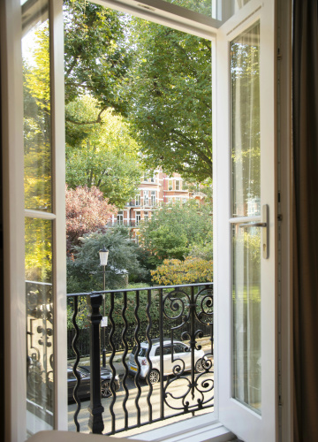 Ellen Kensington photo 9