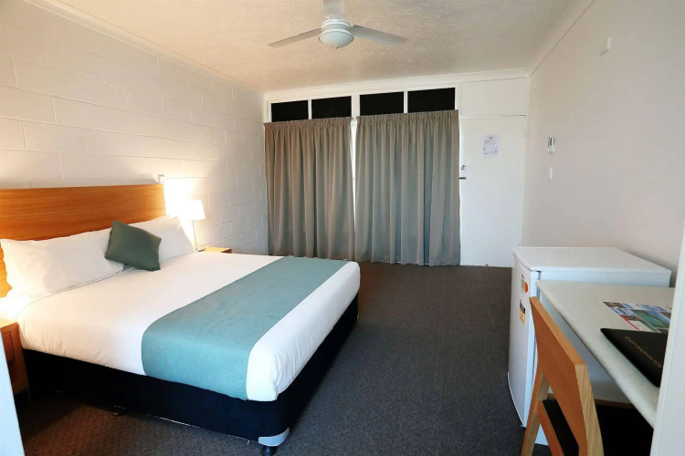 Q Express Motel