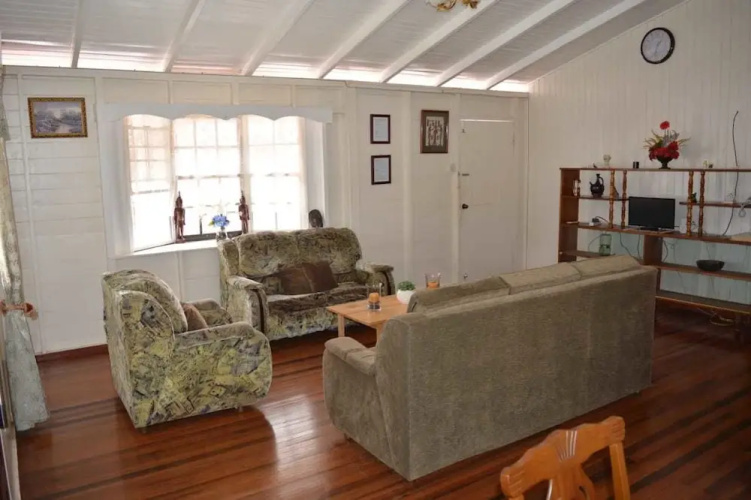 Three Bedroom Holiday Accomodation