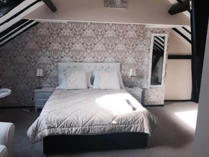 Coach House Hotel