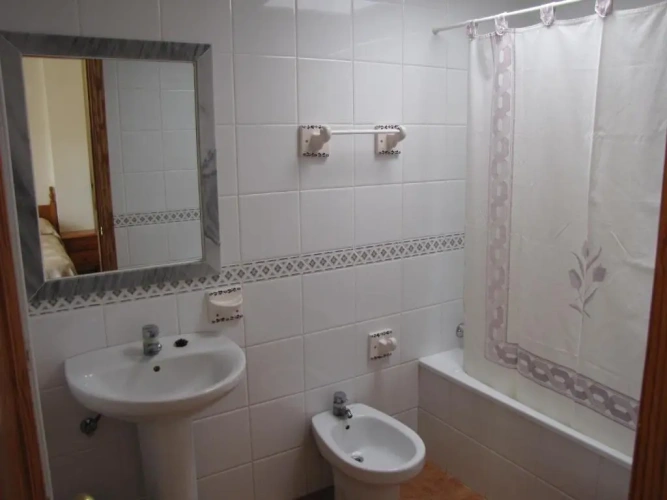 Standard Twin room with sea view