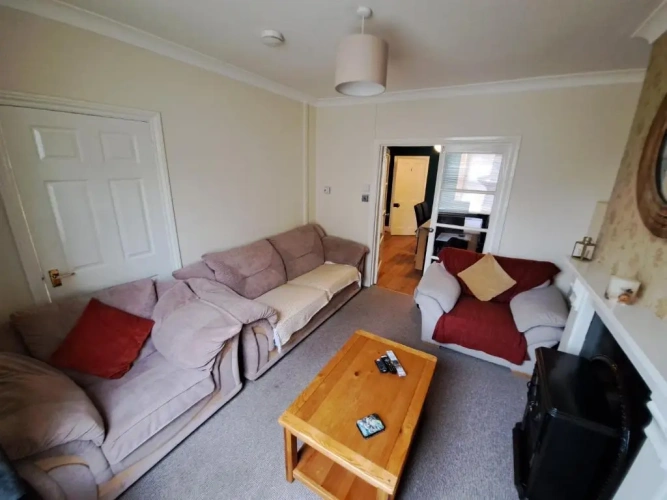 3 Bedrooms Cottage
