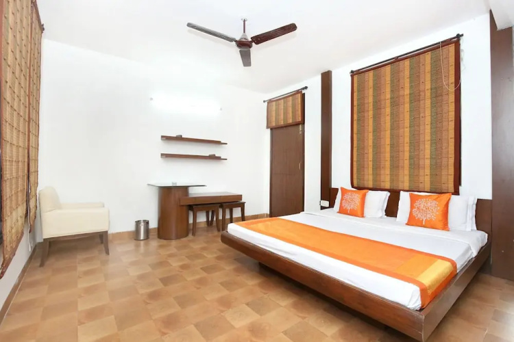 OYO 10985 Home Spacious 1BHK Barog