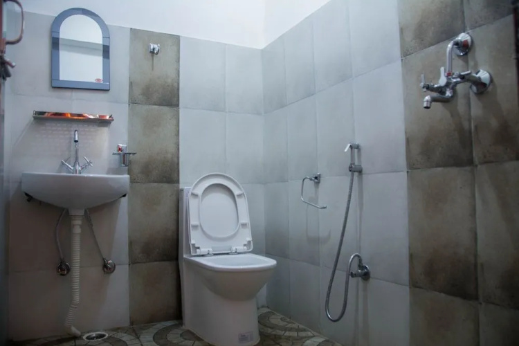 Mount Blue Tourist Hostel