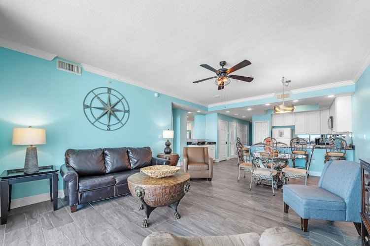 3 Bedrooms Standard Family room with balcony and beachfront