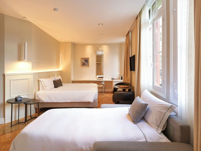 Comfort Triple Suite with city view