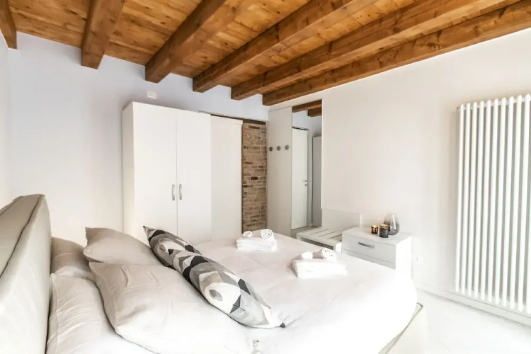 Venetian Superior Apartment R&R
