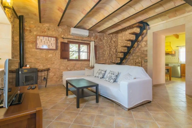2 Bedrooms Villa
