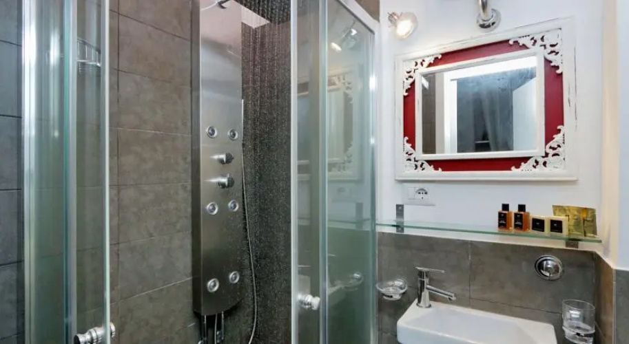 Saint Peter Elegance Suite