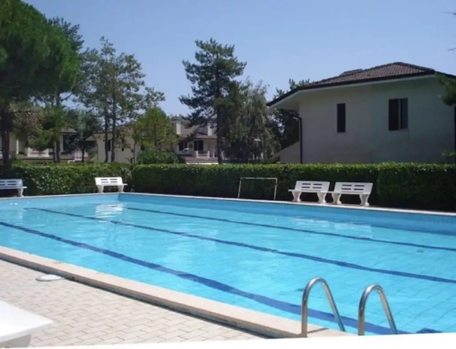 2 Bedrooms Villa with balcony and with garden view