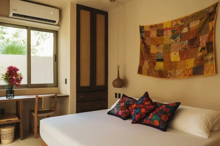 Luxury Jungle Retreat Sleeps 10 Rooftop Pool