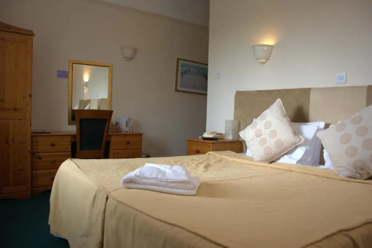Bowood Park Hotel