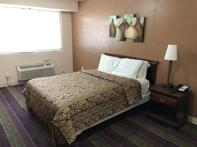 Town Motel