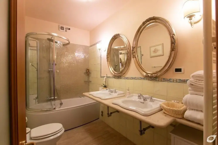 Mozza Suite