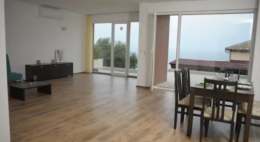 Momchil Villas