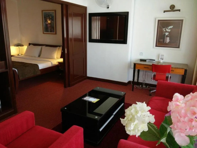 1Imbi Suites Times Square
