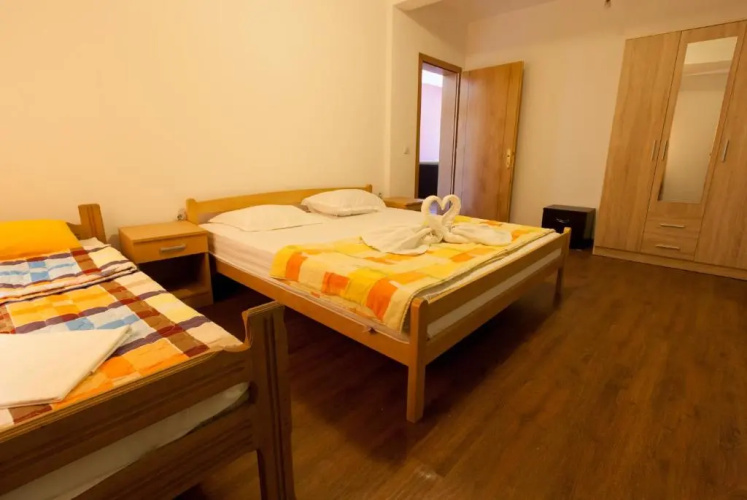 Art I Apartments