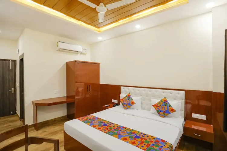 FabHotel Trijal Inn