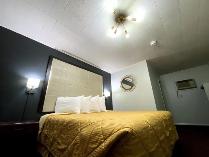 Continental Inn & Suites Conway