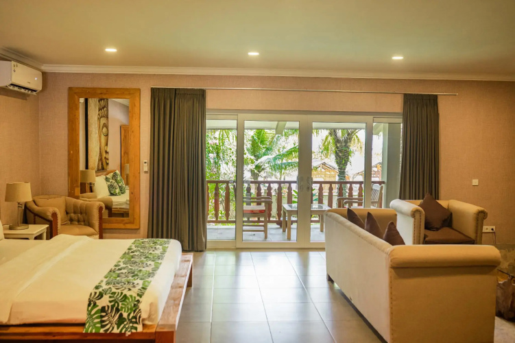 Coconut Lodge