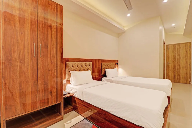 Hotel Heera Grand