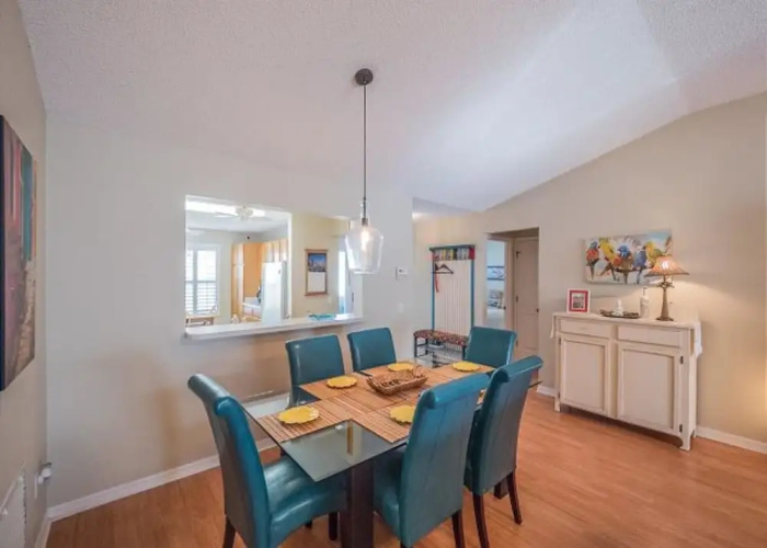 Augustine Drive 1820 by White Pelican VR