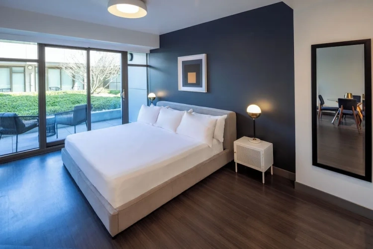 Double Suite with balcony and with courtyard view