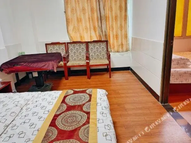 Deluxe Quadruple Suite