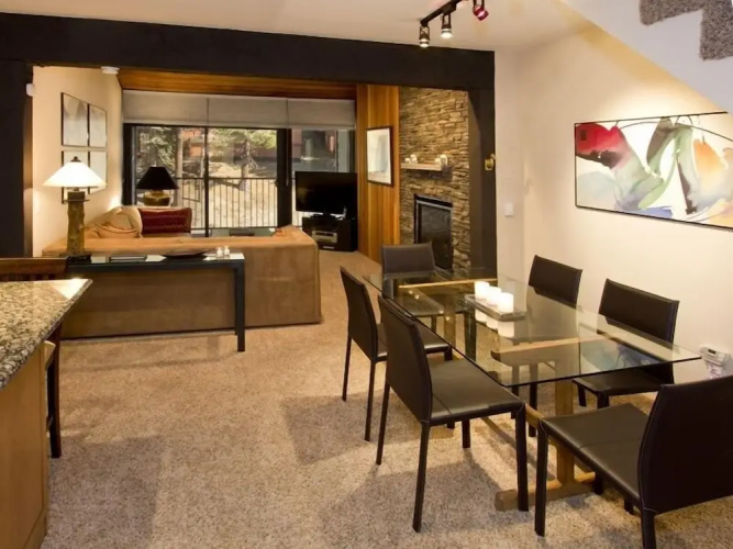 St. Anton Street View 2-bedroom Condo w/ Full Kitchen